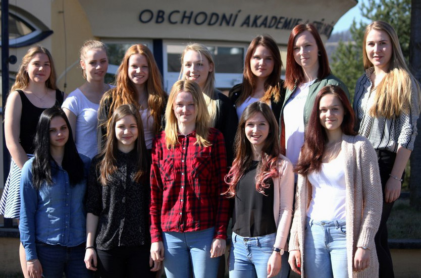 Michaela Kadlecová, Anna Marie Sochorová, Lucie Bajerová, Michaela Plhoňová, Natálie Kchýrová, Aneta Janíčková, Anna Riznerová (maskot), Klára Sedláková, Eliška Bohatcová, Hana Slugeňová, Veronika Břoušková, Michaela Plchová, (chybí Nela Šenková)  - Florbal