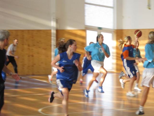 Okresní přebor SŠ v košíkové dívek 2012