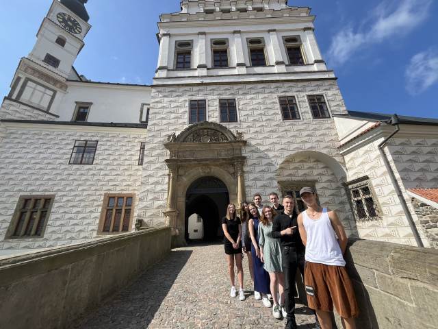 Naši žáci postoupili do celostátního finále soutěže z finanční gramotnosti