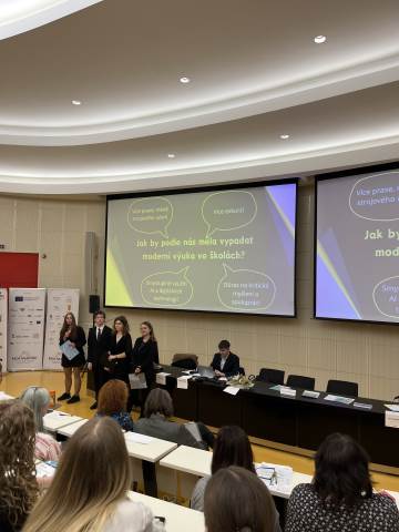 Rada mladších aneb Dělej, co tě baví