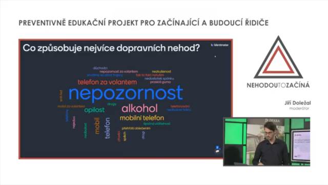 Nehodou to začíná